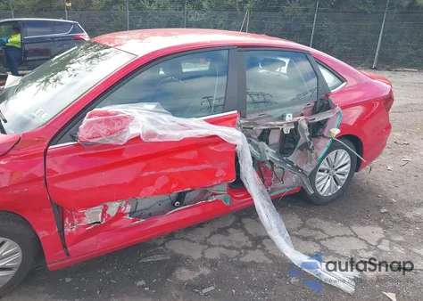 2019 Volkswagen Jetta 1.4T R-Line/1.4T S/1.4T Se z USA, uszkodzony, nr VIN 3VWC57BU0KM029034